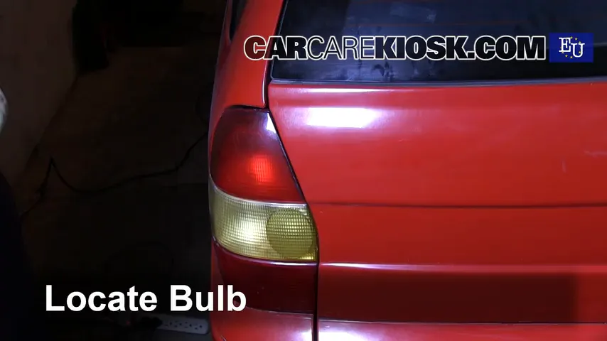 1999 Fiat Palio Weekend 1.2L 4 Cyl. Lights Reverse Light (replace bulb)